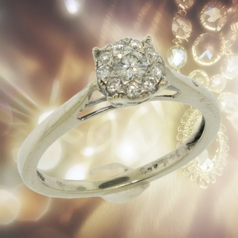 gold signet rings with engraving-14K White Gold Diamond Cluster Ring ~.25CTW Size 7 Preowned Jewelry